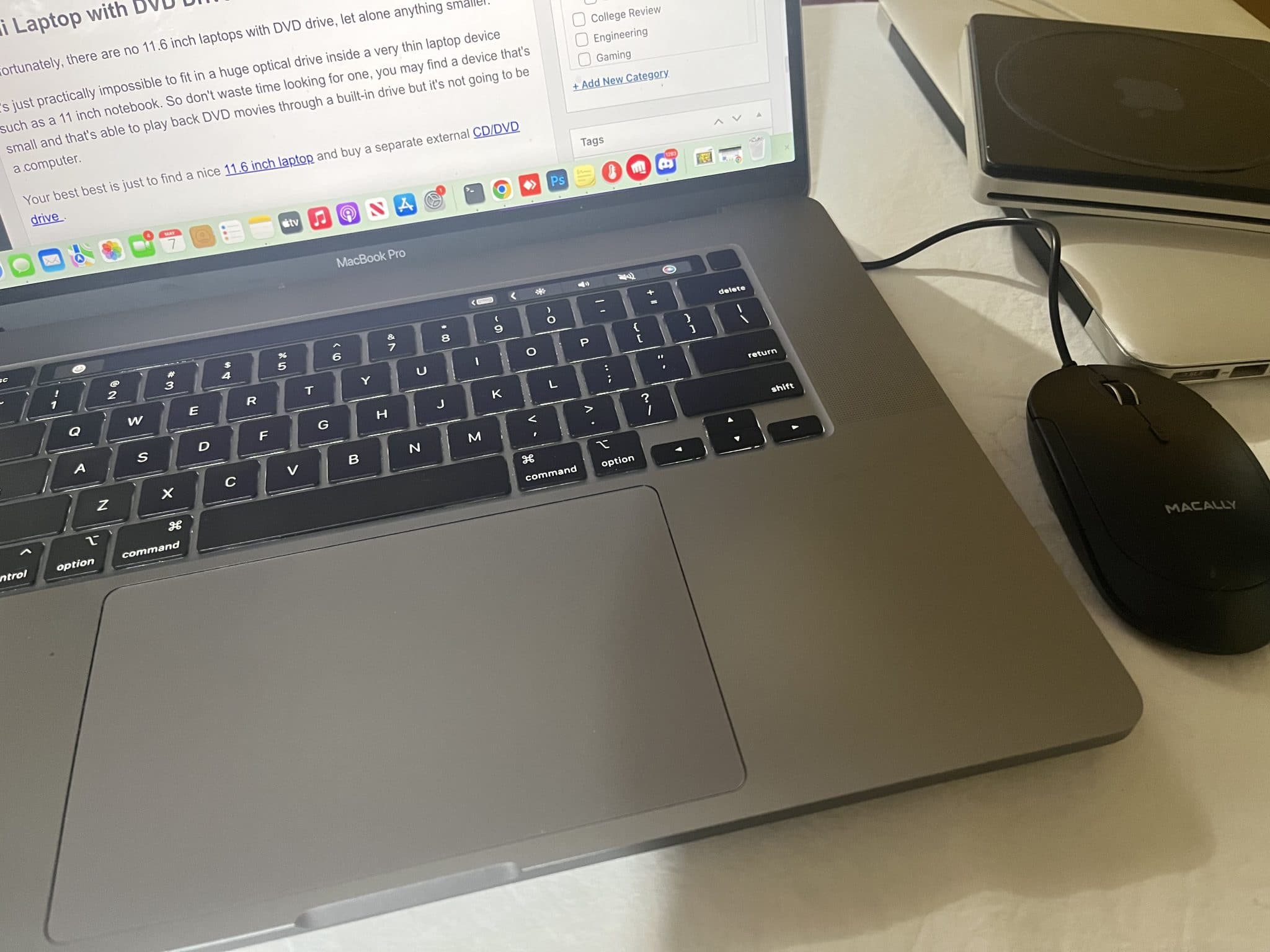 5 Best Laptops with CD DVD Drive (Read & Write 2024) Laptop Study